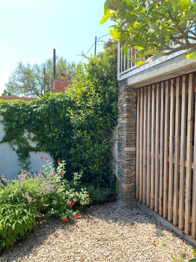 Centric Townhouse With Sea View - Casa Marta Villa Cadaques Bagian luar foto