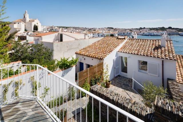 Centric Townhouse With Sea View - Casa Marta Villa Cadaques Bagian luar foto