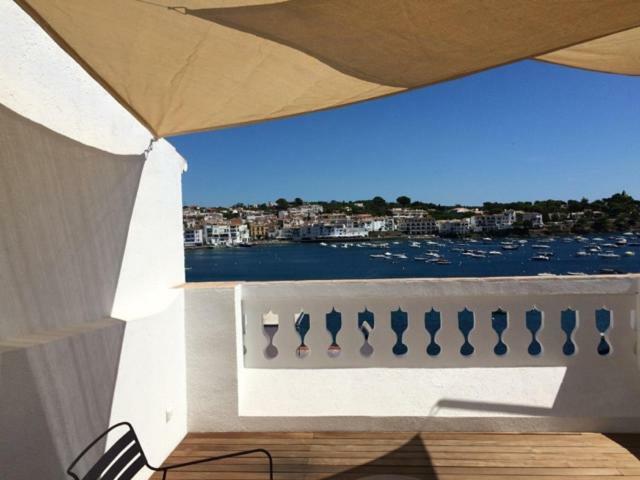 Centric Townhouse With Sea View - Casa Marta Villa Cadaques Bagian luar foto