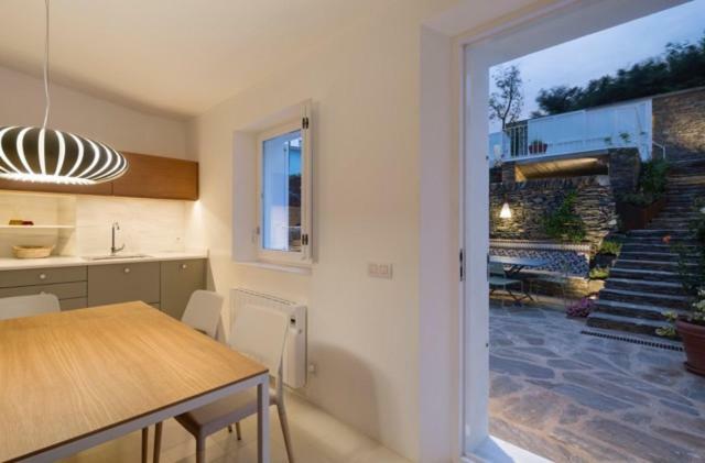 Centric Townhouse With Sea View - Casa Marta Villa Cadaques Bagian luar foto