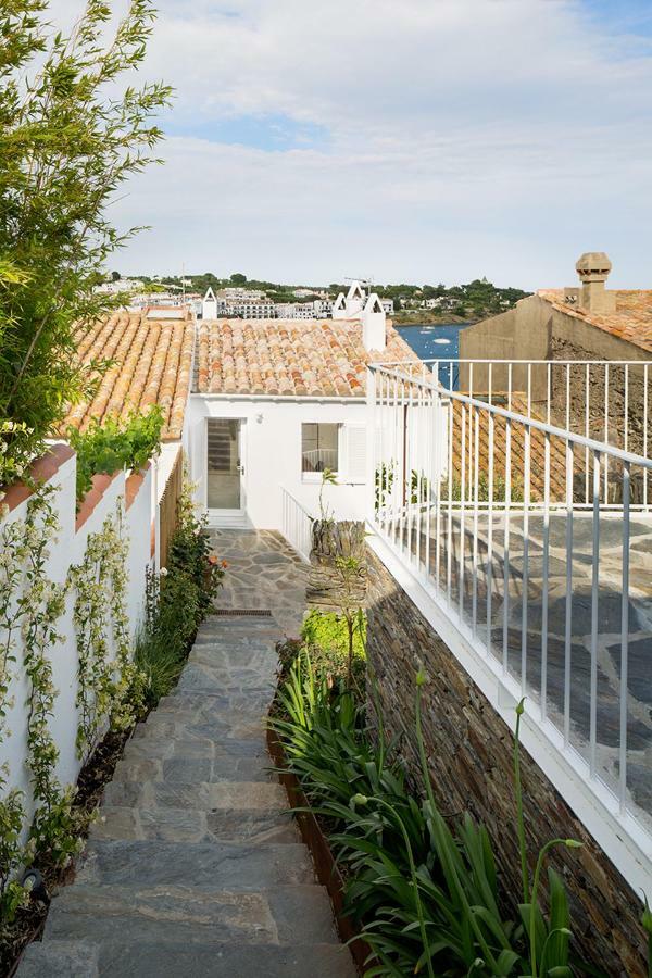 Centric Townhouse With Sea View - Casa Marta Villa Cadaques Bagian luar foto